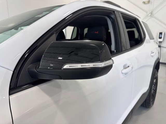 2023 Summit White GMC Acadia AT4 AWD SUV
