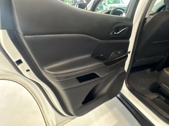 2023 Summit White GMC Acadia AT4 AWD SUV