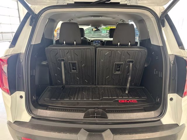 2023 Summit White GMC Acadia AT4 AWD SUV