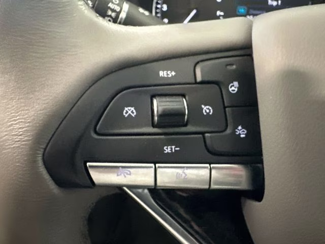 2024 Crystal White Tricoat Cadillac XT6 Premium Luxury AWD SUV