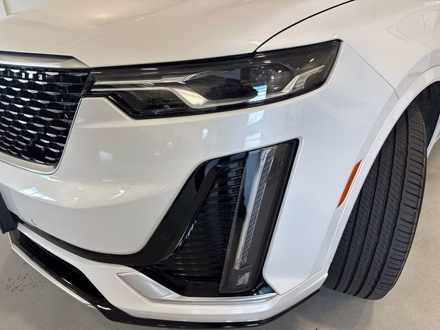2024 Crystal White Tricoat Cadillac XT6 Premium Luxury AWD SUV