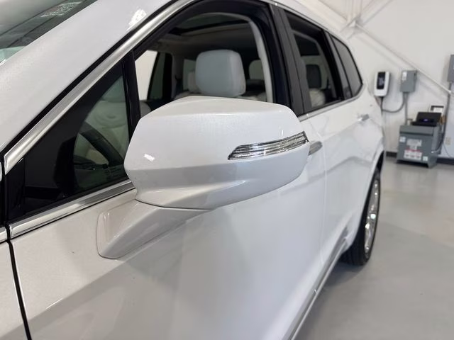 2024 Crystal White Tricoat Cadillac XT6 Premium Luxury AWD SUV