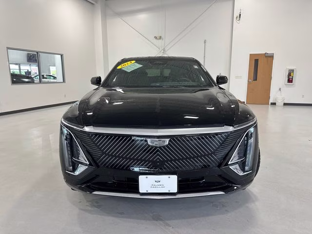 2024 Stellar Black Metallic Cadillac LYRIQ Luxury RWD SUV