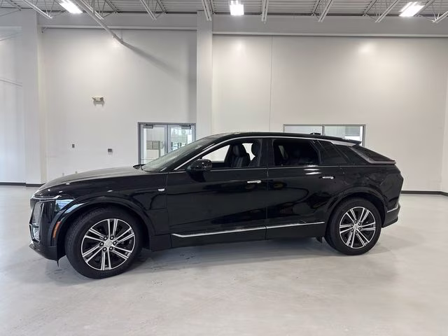 2024 Stellar Black Metallic Cadillac LYRIQ Luxury RWD SUV