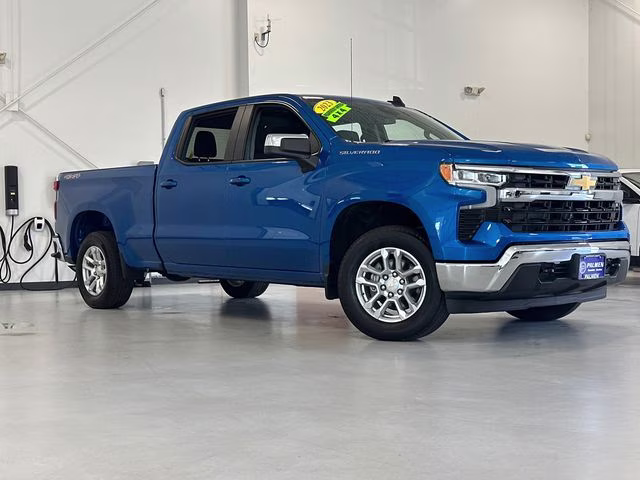 2023 Glacier Blue Metallic Chevrolet Silverado 1500 LT 4X4 Truck