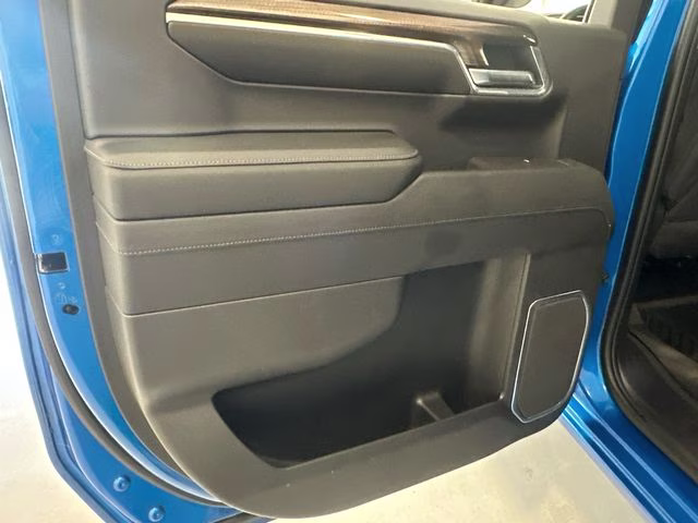 2023 Glacier Blue Metallic Chevrolet Silverado 1500 LT 4X4 Truck