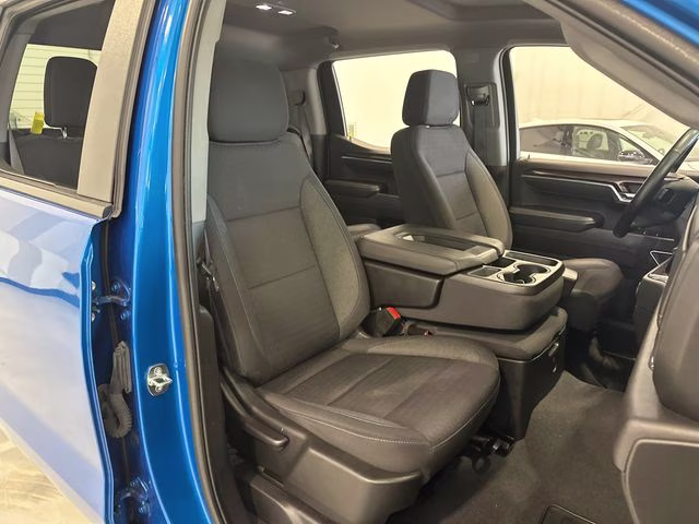 2023 Glacier Blue Metallic Chevrolet Silverado 1500 LT 4X4 Truck