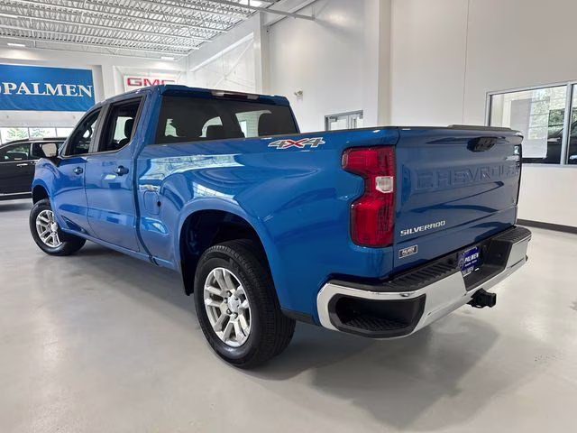 2023 Glacier Blue Metallic Chevrolet Silverado 1500 LT 4X4 Truck
