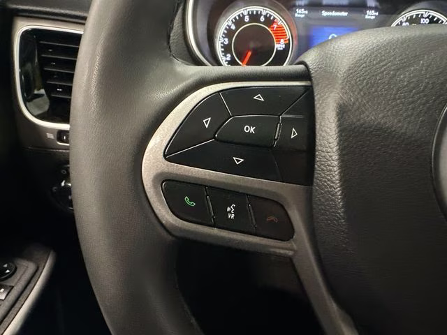 2022 Bright White Clearcoat Jeep Cherokee Limited 4X4 SUV