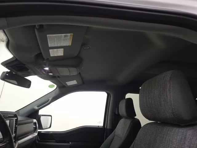 2023 Oxford White Ford F-150 XLT 4X4 Truck