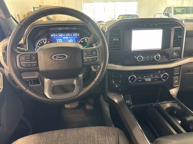 2023 Oxford White Ford F-150 XLT 4X4 Truck