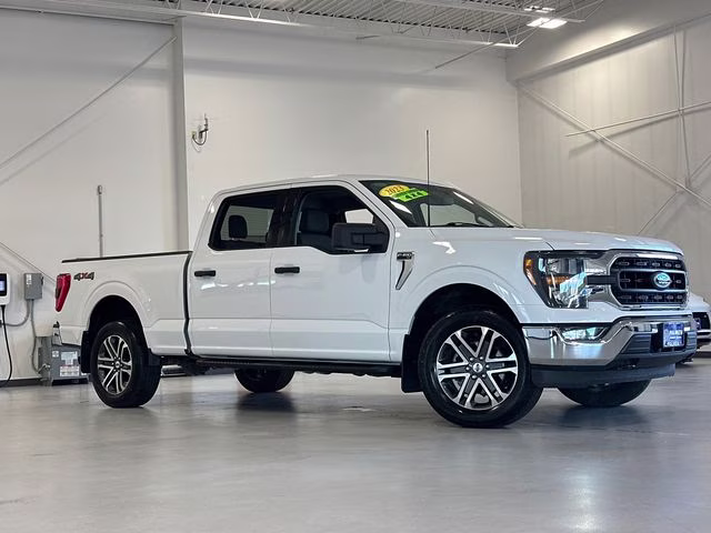 2023 Oxford White Ford F-150 XLT 4X4 Truck