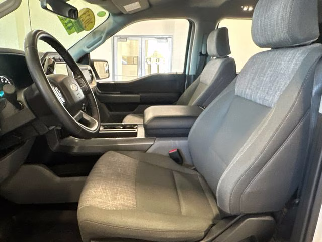 2023 Oxford White Ford F-150 XLT 4X4 Truck