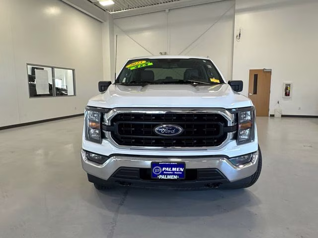 2023 Oxford White Ford F-150 XLT 4X4 Truck
