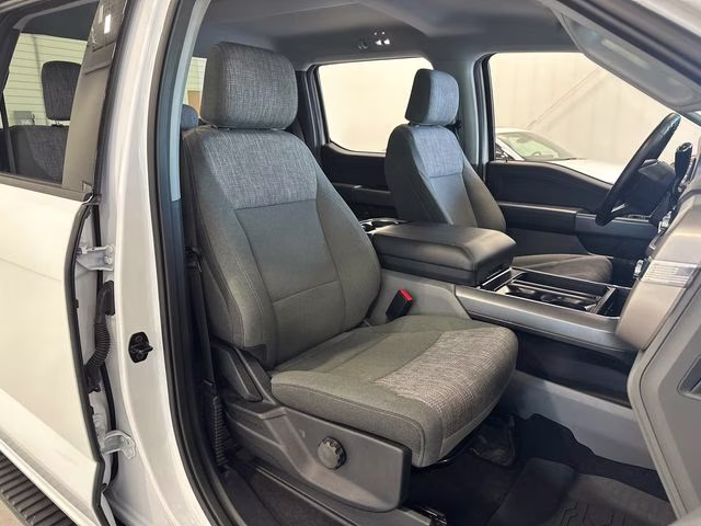 2023 Oxford White Ford F-150 XLT 4X4 Truck