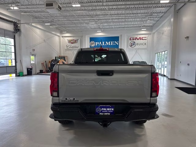 2024 Sterling Gray Metallic Chevrolet Colorado Trail Boss 4X4 Truck