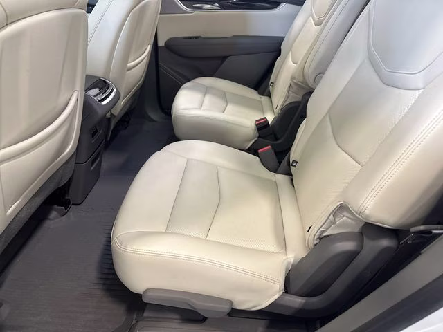 2024 Crystal White Tricoat Cadillac XT6 Premium Luxury AWD SUV