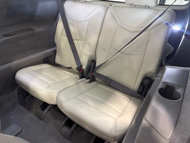 2024 Crystal White Tricoat Cadillac XT6 Premium Luxury AWD SUV