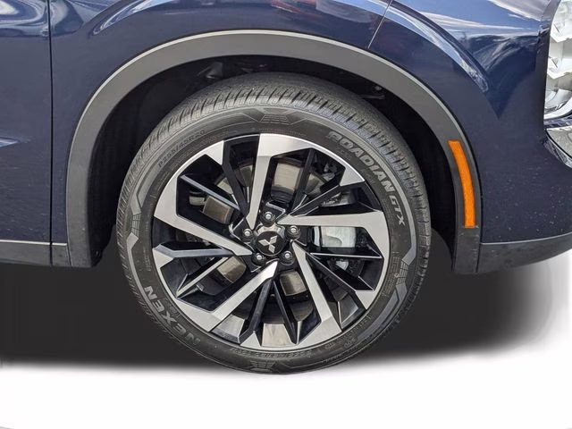 2024 Cosmic Blue Metallic Mitsubishi Outlander SE FWD SUV