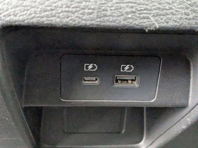 2024 Cosmic Blue Metallic Mitsubishi Outlander SE FWD SUV