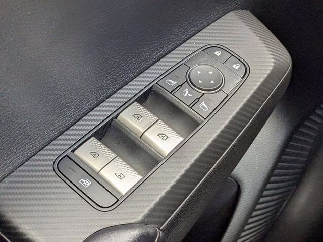 2024 Cosmic Blue Metallic Mitsubishi Outlander SE FWD SUV