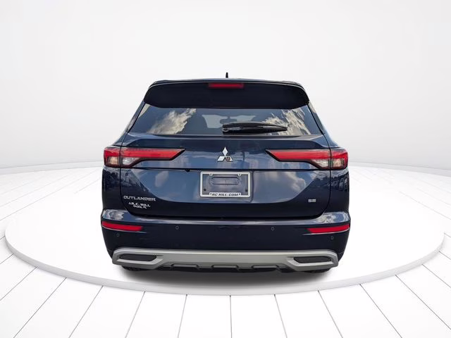 2024 Cosmic Blue Metallic Mitsubishi Outlander SE FWD SUV
