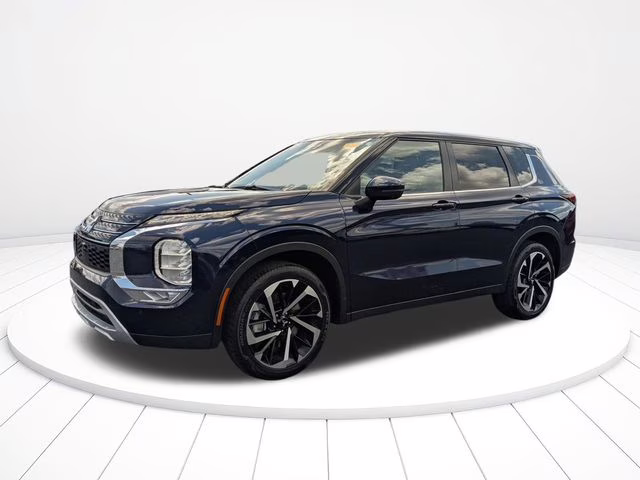2024 Cosmic Blue Metallic Mitsubishi Outlander SE FWD SUV