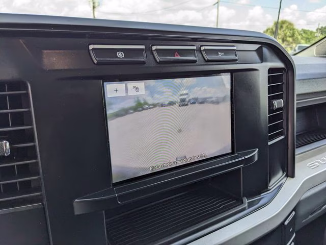 2023 Oxford White Ford F-600SD XL 4X4 Chassis