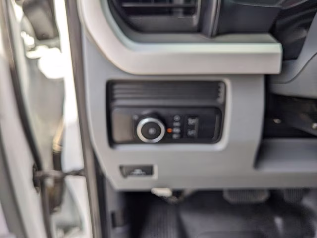 2023 Oxford White Ford F-600SD XL 4X4 Chassis