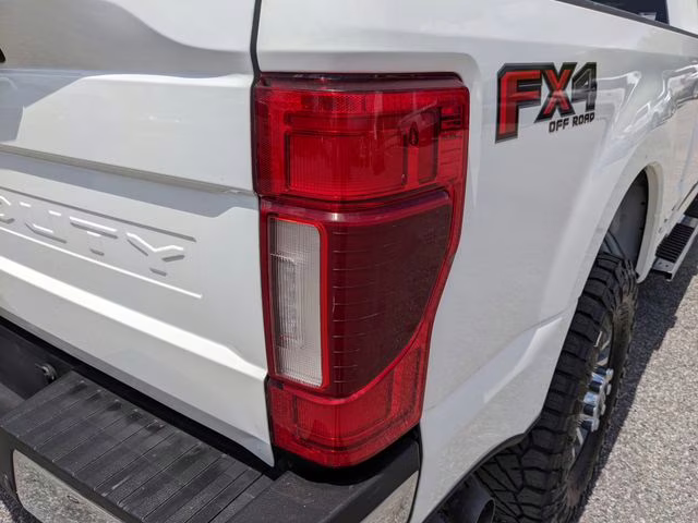 2020 White Metallic Ford Super Duty F-250 SRW Lariat 4X4 Truck