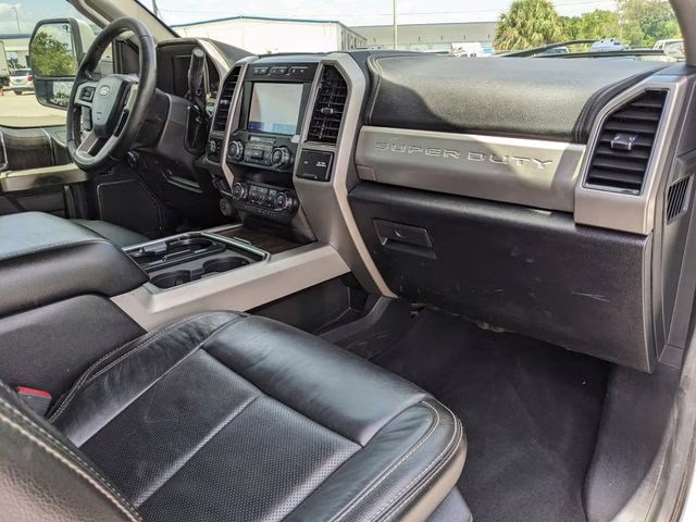 2020 White Metallic Ford Super Duty F-250 SRW Lariat 4X4 Truck