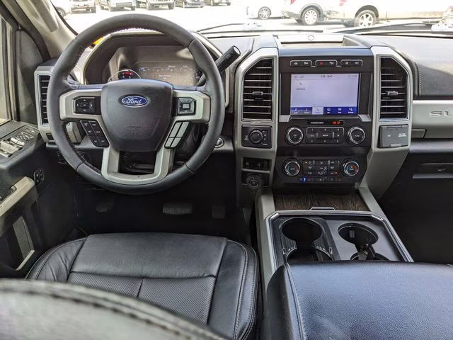 2020 White Metallic Ford Super Duty F-250 SRW Lariat 4X4 Truck