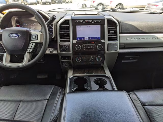 2020 White Metallic Ford Super Duty F-250 SRW Lariat 4X4 Truck