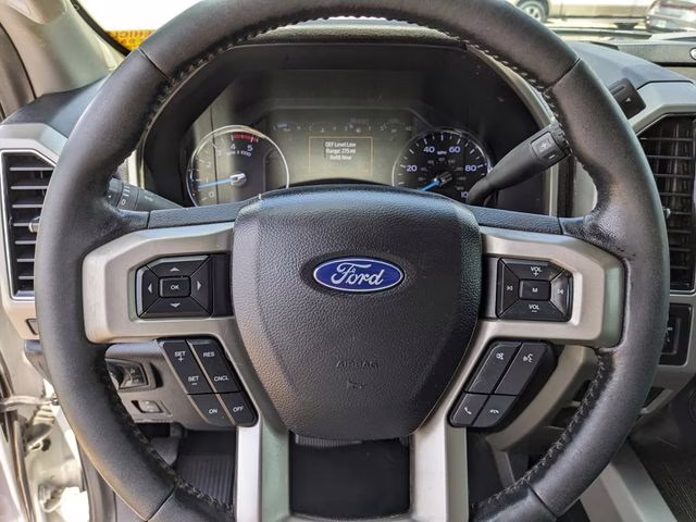 2020 White Metallic Ford Super Duty F-250 SRW Lariat 4X4 Truck
