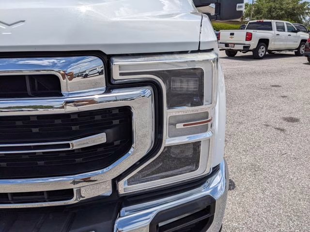 2020 White Metallic Ford Super Duty F-250 SRW Lariat 4X4 Truck