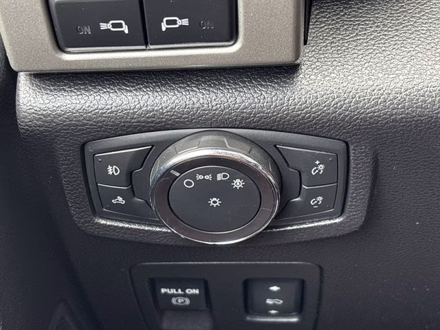 2018 Lightning Blue Ford F-150 LARIAT 4X4 Truck