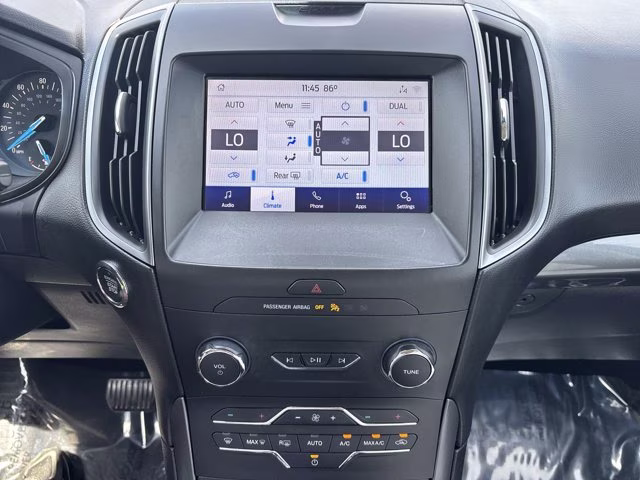 2020 Oxford White Ford Edge SE FWD SUV