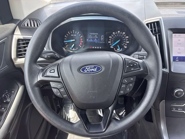 2020 Oxford White Ford Edge SE FWD SUV