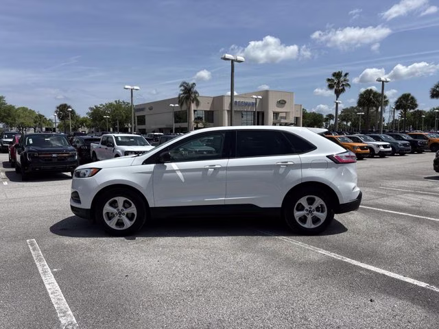 2020 Oxford White Ford Edge SE FWD SUV