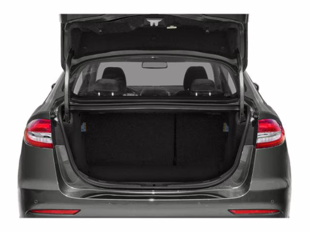 2020 Oxford White Ford Fusion SE FWD Sedan