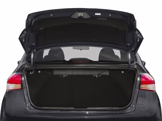 2017 Clear White Kia Forte LX FWD Sedan