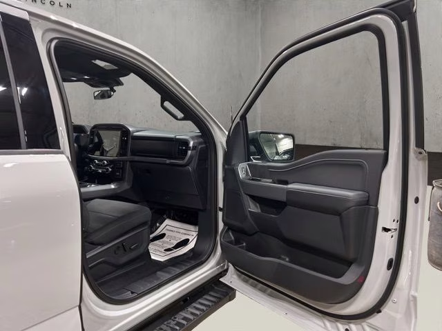 2026 Avalanche Ford F-150 XLT Black Appearance 4X4 Truck