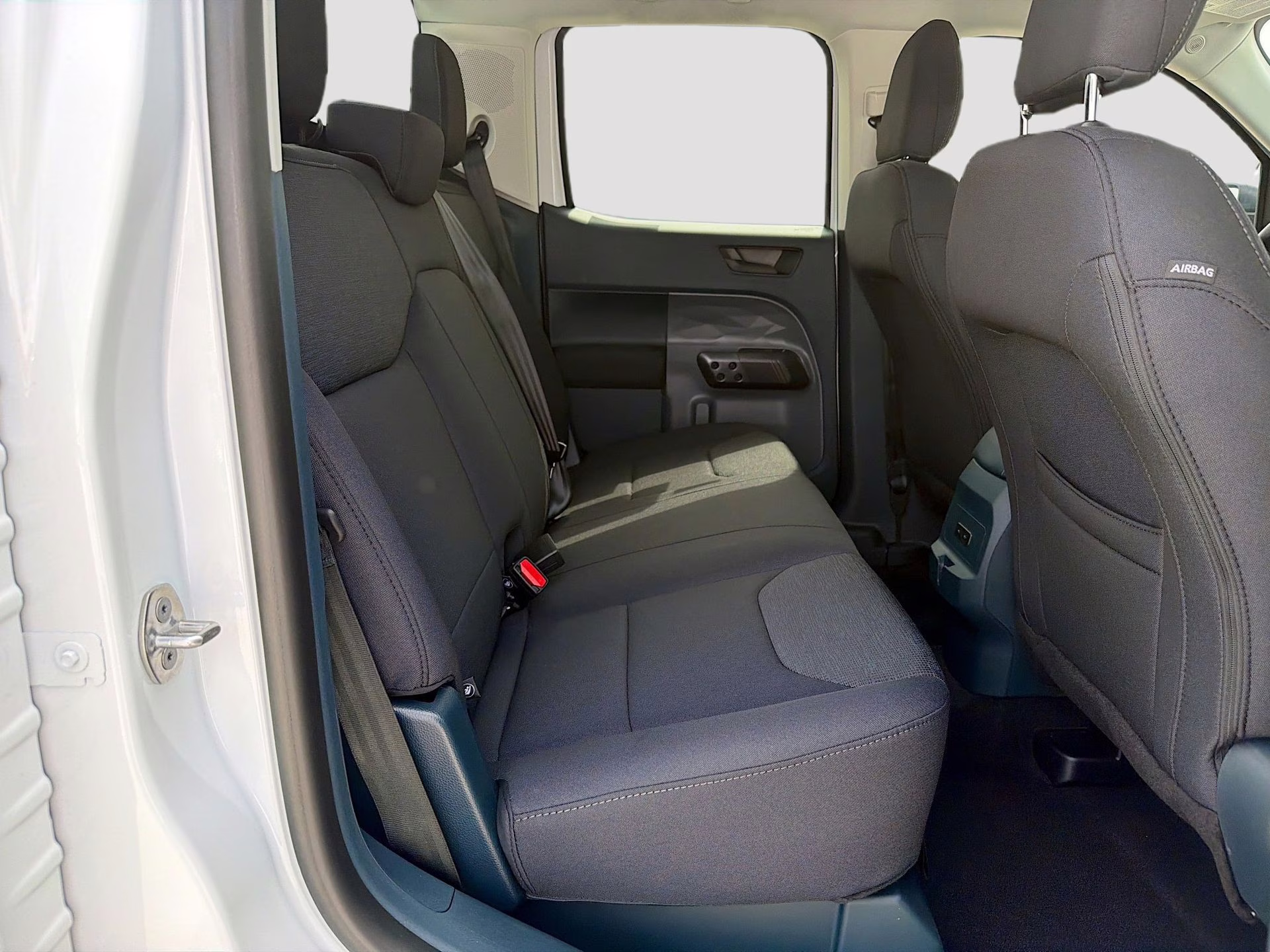 2026 Oxford White Ford Maverick XL FWD Truck
