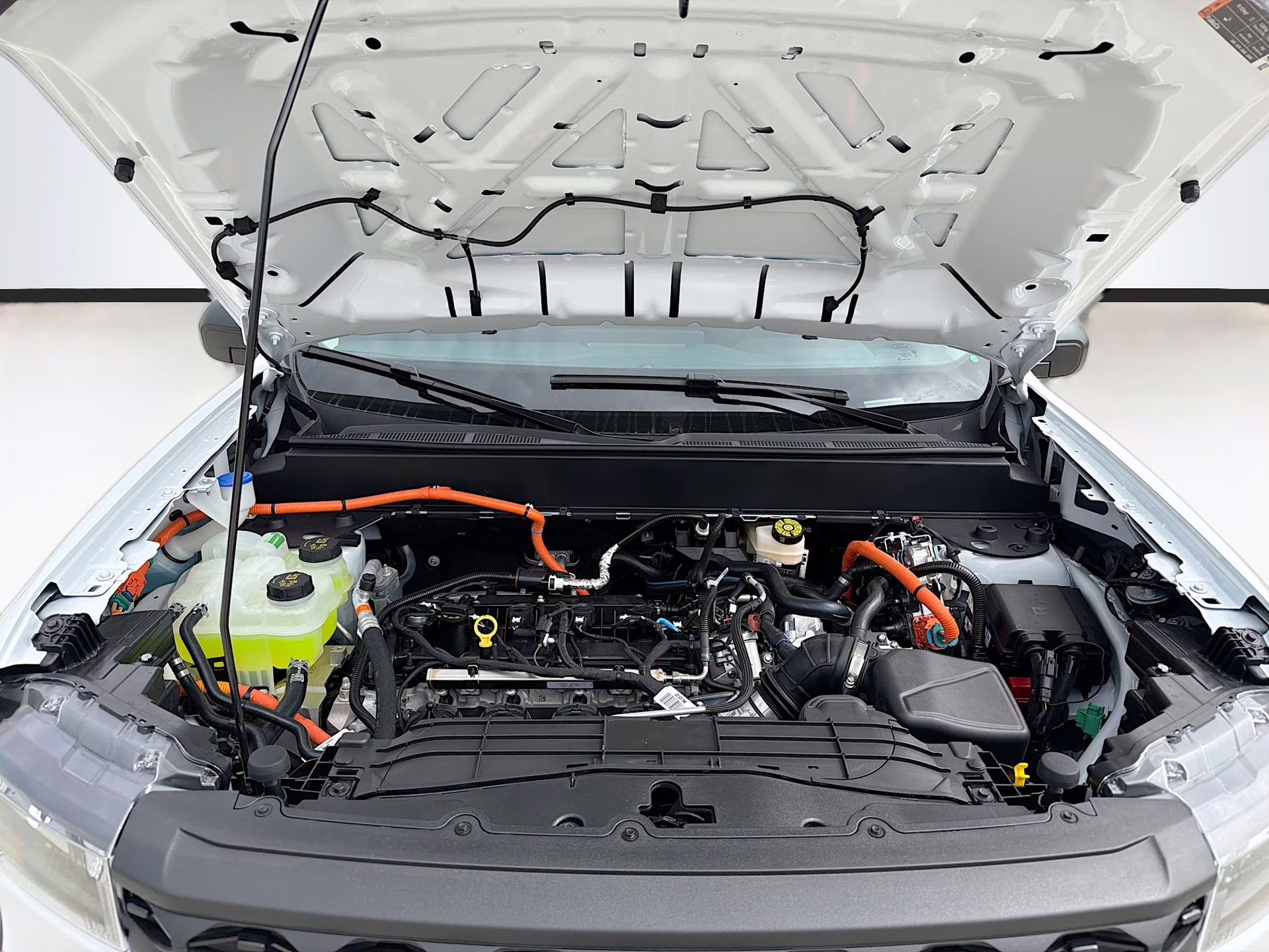 2026 Oxford White Ford Maverick XL FWD Truck