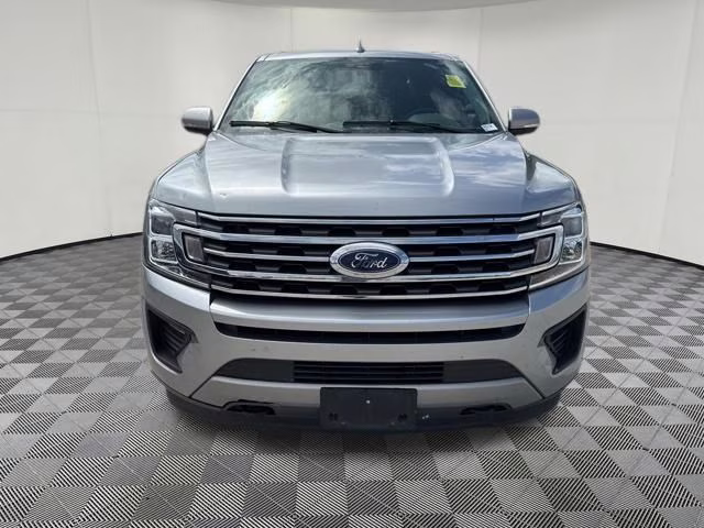 2021 Iconic Silver Metallic Ford Expedition Max XLT 4X4 SUV