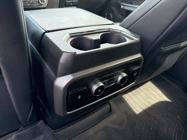 2021 Iconic Silver Metallic Ford Expedition Max XLT 4X4 SUV