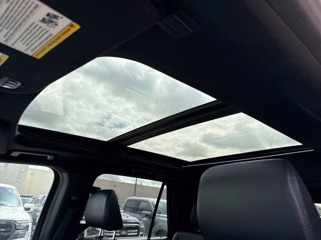 2021 Iconic Silver Metallic Ford Expedition Max XLT 4X4 SUV