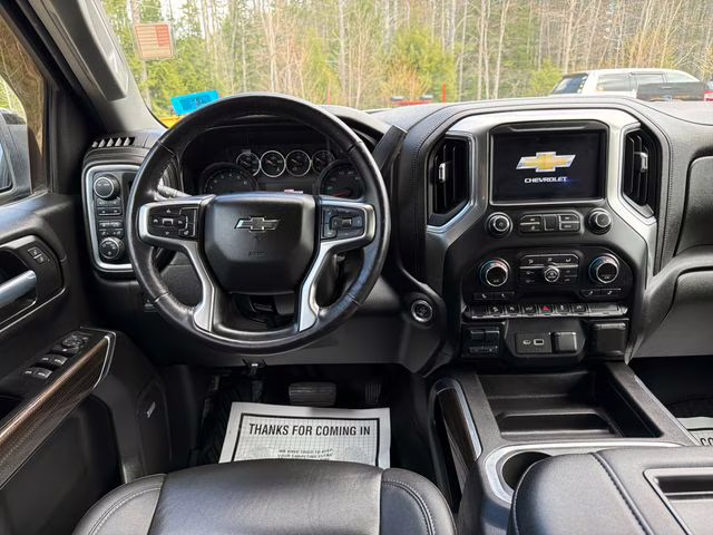 2021 Silver Ice Metallic Chevrolet Silverado 1500 RST 4X4 Truck