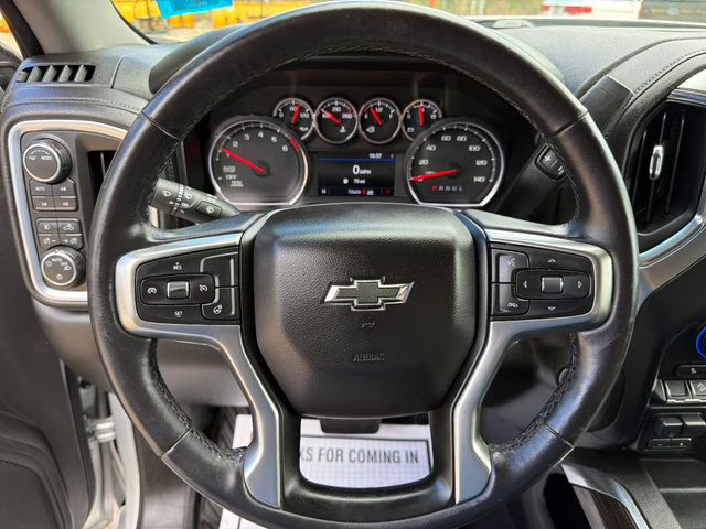 2021 Silver Ice Metallic Chevrolet Silverado 1500 RST 4X4 Truck