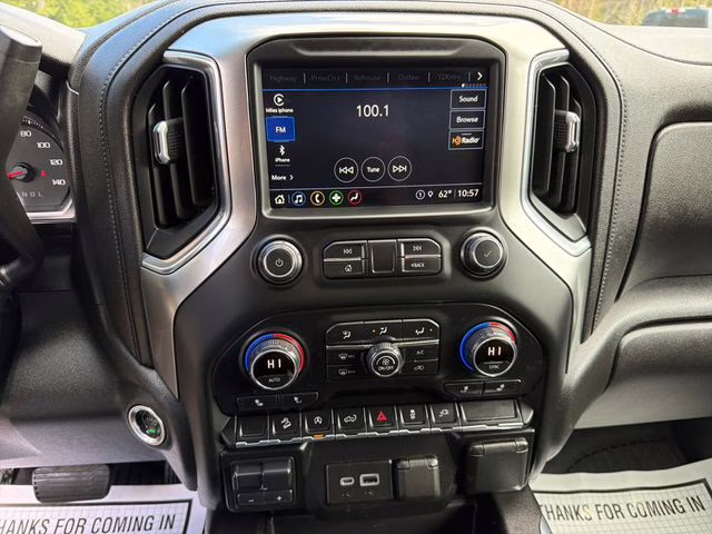 2021 Silver Ice Metallic Chevrolet Silverado 1500 RST 4X4 Truck